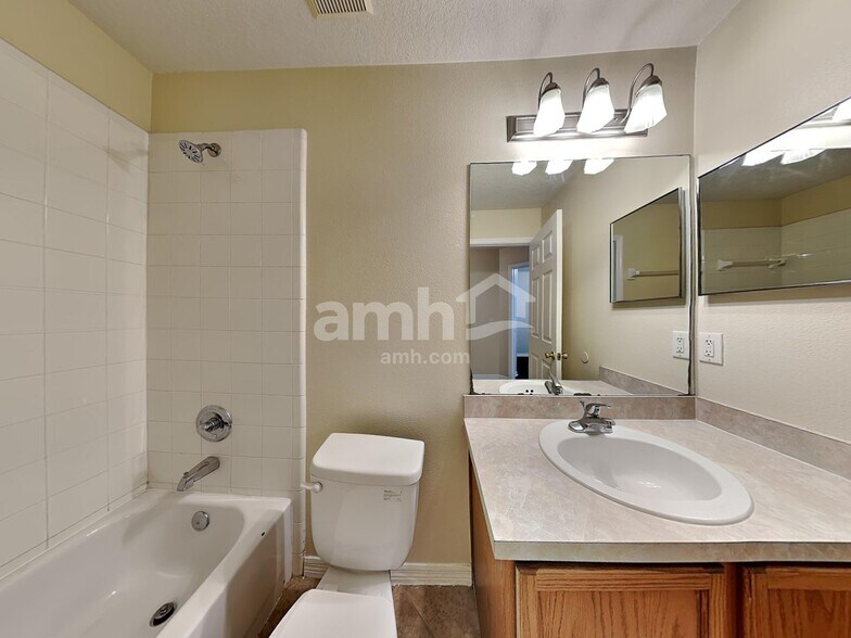 Building Photo - 1753 Sage Creek Ct
