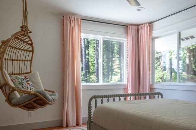 Building Photo - Fully Furnished Mount Veeder Sanctuary Home