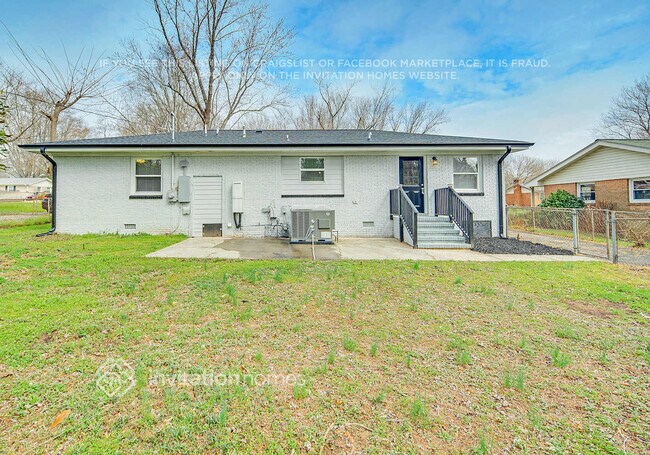 Building Photo - 4240 Winedale Ln