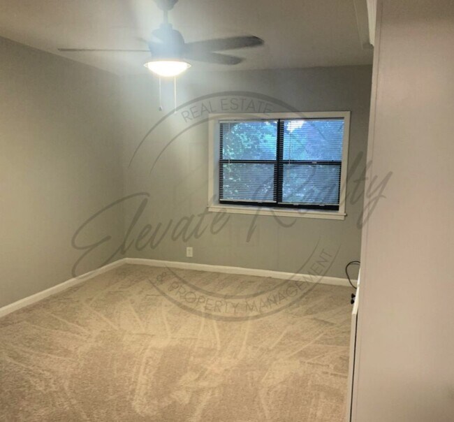 Building Photo - ON SPECIAL! THIS PROPERTY HAS A 1/2 OFF TH...
