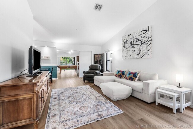 Building Photo - 13645 Exotica Ln