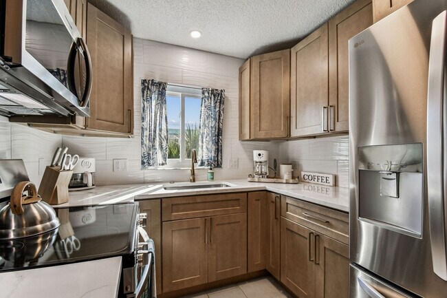 Building Photo - 11250 2nd St E