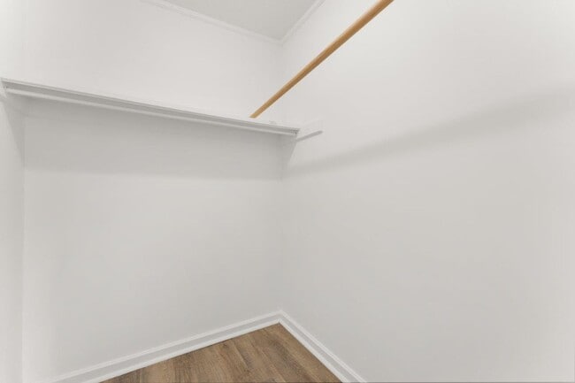 Building Photo - 610 Mcnabb St