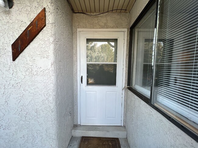 Building Photo - Prime Location! 1 bed 1 bath apartment near Sloan's Lake and Main Street Edgewater