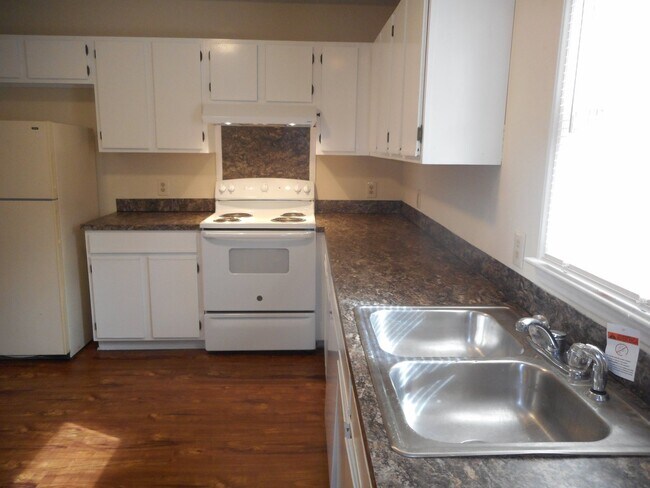 Building Photo - 1116 Camden Ave