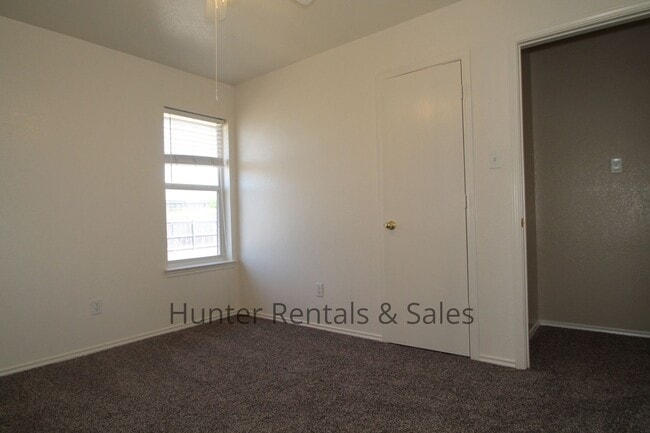 Building Photo - Immaculate Harker Heights 3 Bedroom
