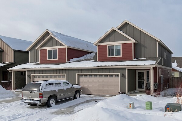 Building Photo - 1843 Buckrake Ave