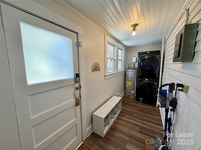 Building Photo - 120 S East Ave