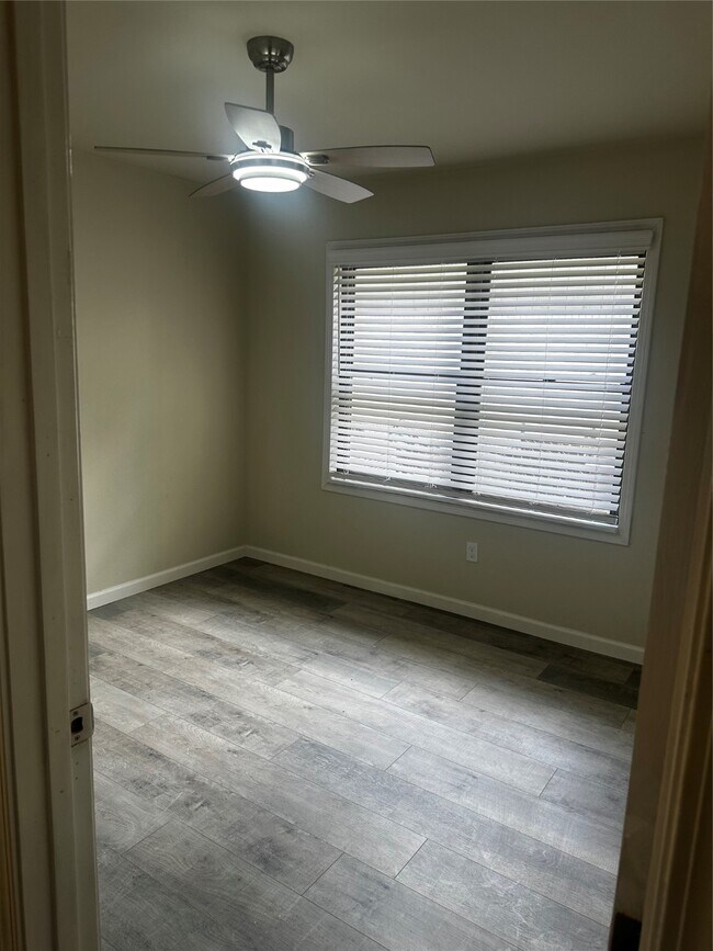Building Photo - 11802 Leitrim Way