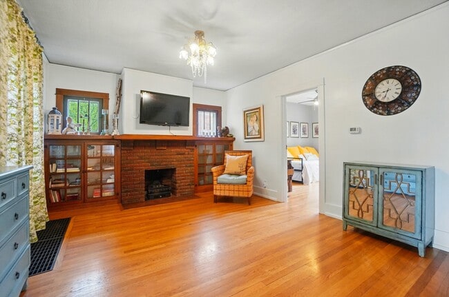 Building Photo - 3000 Hillside Ave