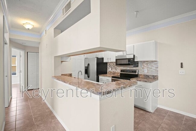 Building Photo - 11511 Villa Grand