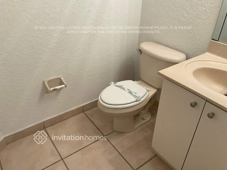 Building Photo - 13711 N Garden Cove Cir