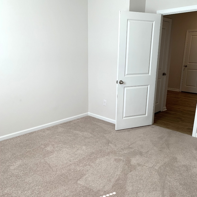 Building Photo - 246 Marauder Dr