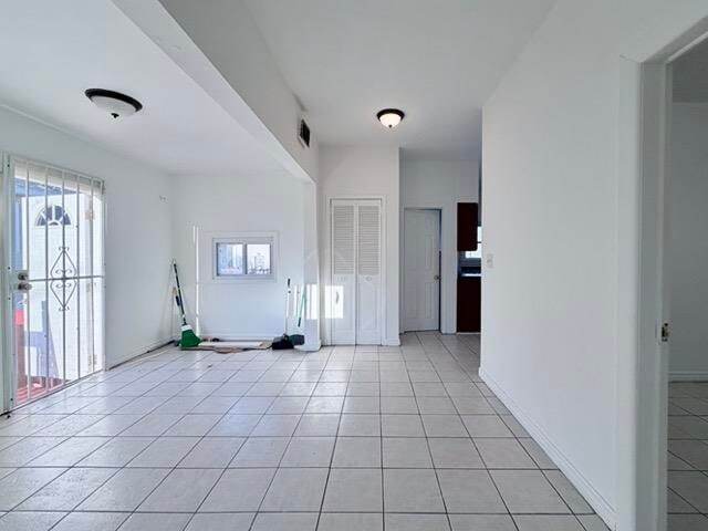 Building Photo - 57 Silver St