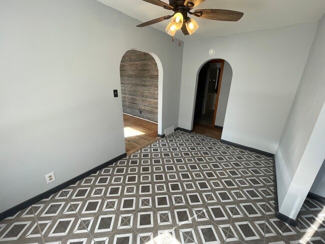 Building Photo - 2527 Georgetown Rd