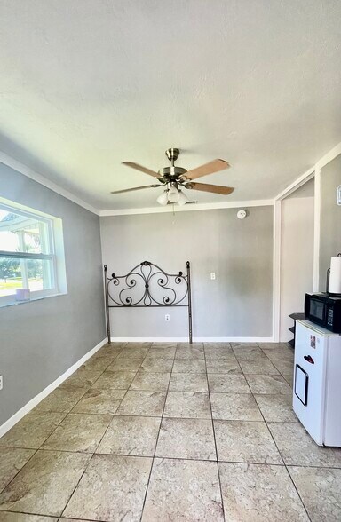 Building Photo - 30008 SW 159th Dr