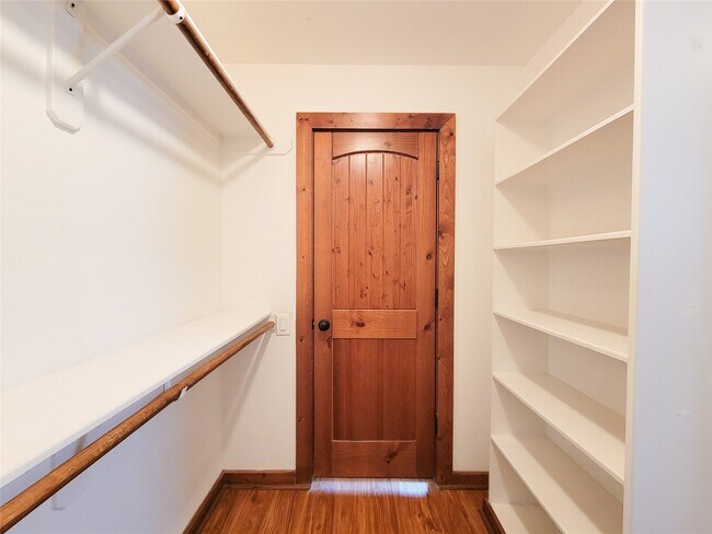 Building Photo - 1801 W 24th St