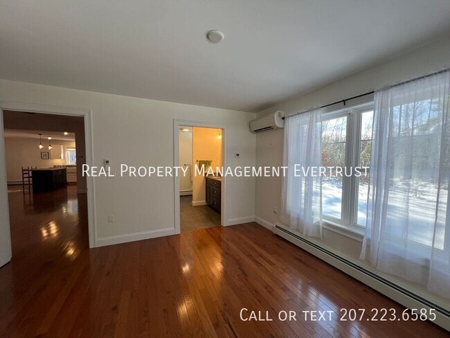 Building Photo - 65 Shore Rd