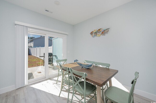 Building Photo - 503 30th Ave N