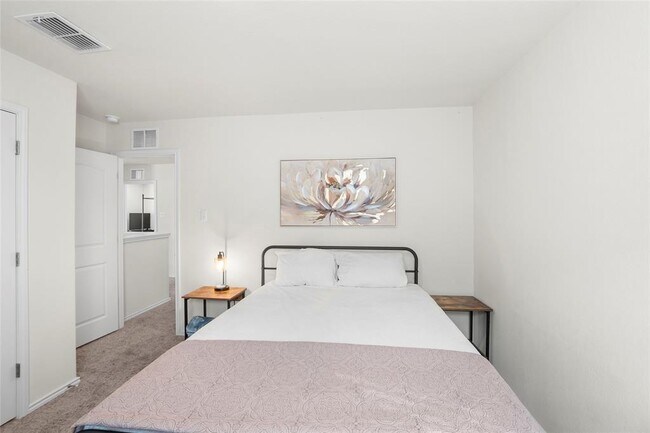 Building Photo - 196 Sweetleaf Dr