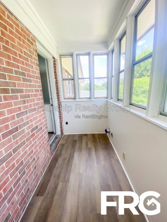 Building Photo - 231 Bunche Dr
