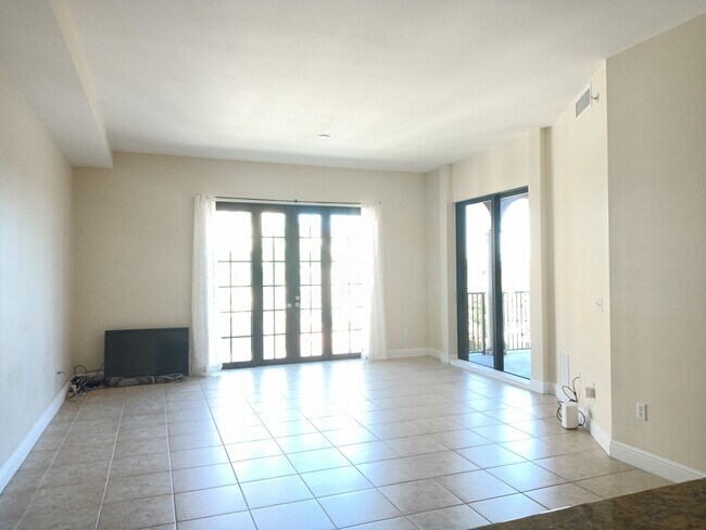 Primary Photo - 8010 Via Sardinia Way