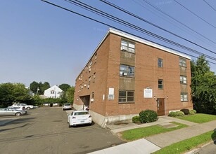 Building Photo - Hollister Ave