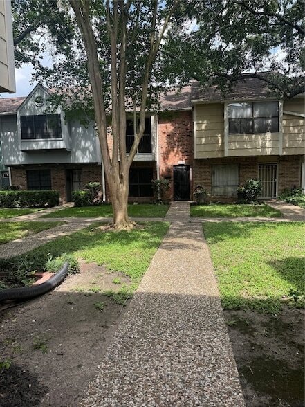 Building Photo - 6645 Wanda Ln