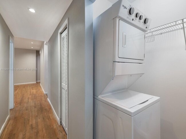 Building Photo - 1018 Meridian Ave