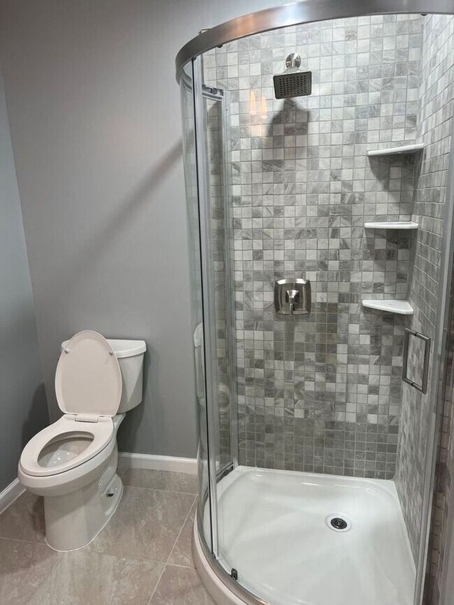 Building Photo - 27 Irene Blvd