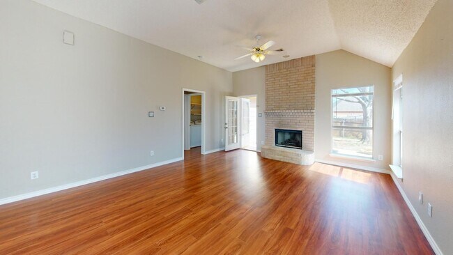 Building Photo - 7812 Silver Sage Dr