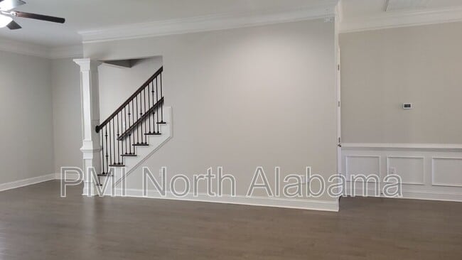 Building Photo - 130 Creekmound Dr