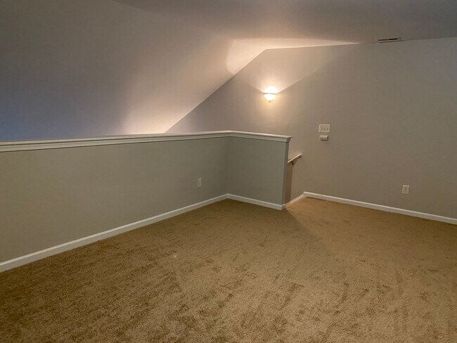 Building Photo - 1bd/1bath with a great loft in a perfect a...