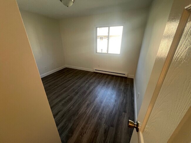 Building Photo - 30 Juniper Rd