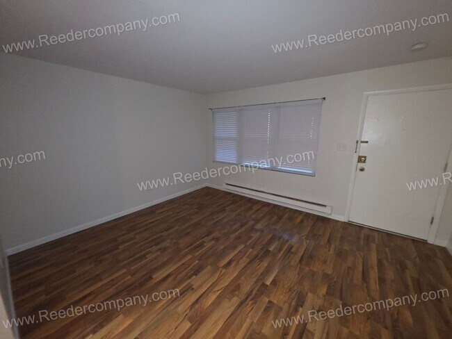 Building Photo - Spacious 1 bedroom condo in Highland