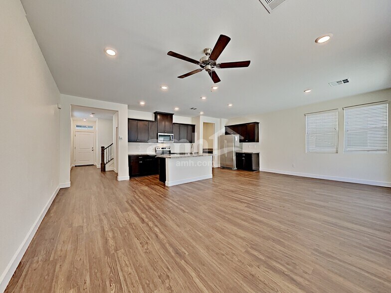 Building Photo - 8109 Inhibition Ct