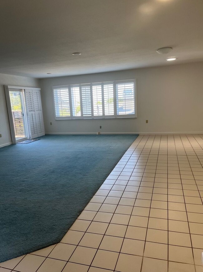 Building Photo - Great Four Bedroom, Three Bathroom House in Monterey