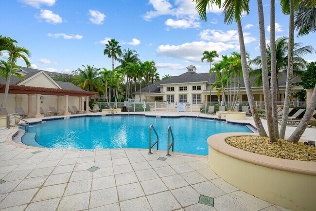 Building Photo - 225 Murcia Dr