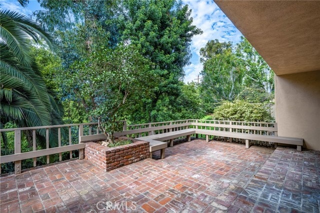 Building Photo - 838 Glenwood Cir