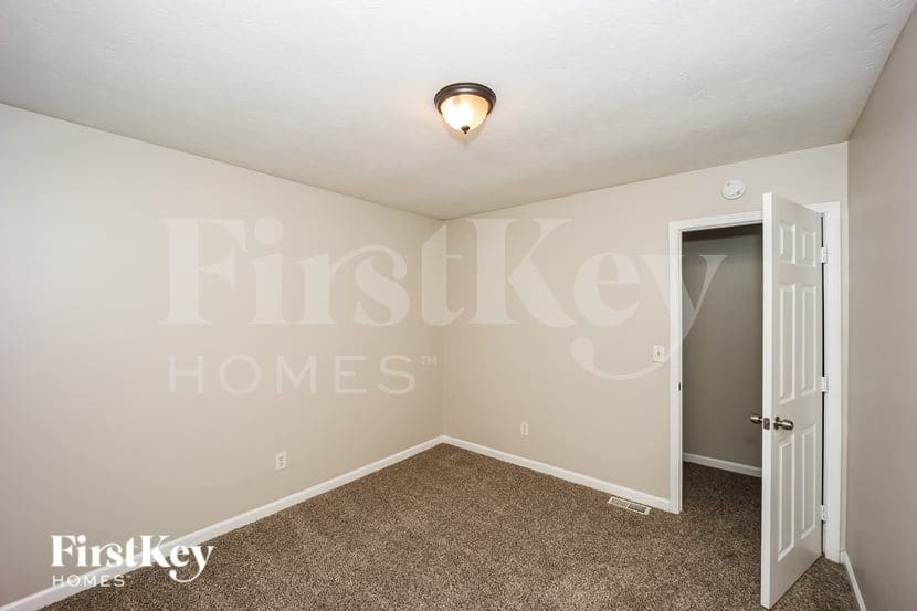 Building Photo - 420 Freestone Dr