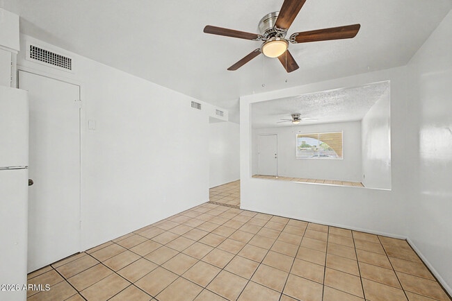Building Photo - 7014 W Palo Verde Dr