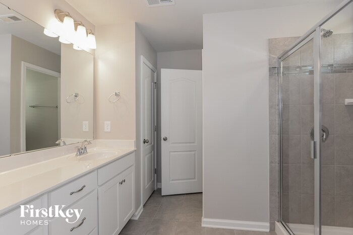 Building Photo - 16021 Pela Croix Dr