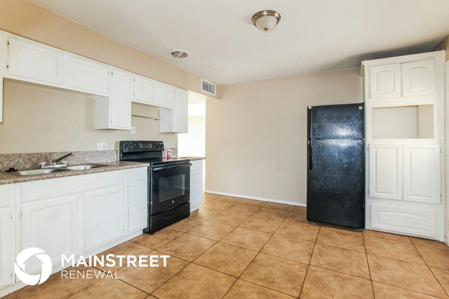 Building Photo - 7624 W Osborn Rd