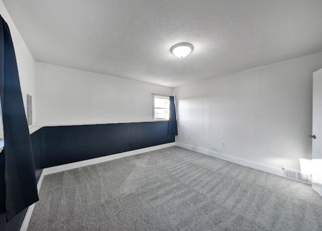 Building Photo - 3612 13 Mile Rd NE