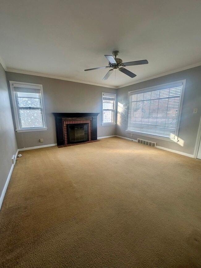 Building Photo - Charming Cape Cod Style Home