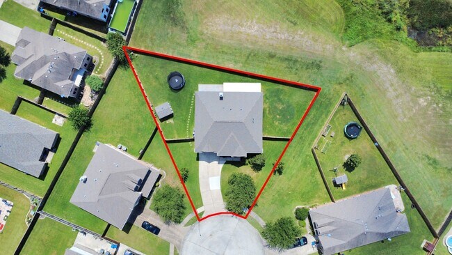 Building Photo - 8602 Briar Oaks Ln