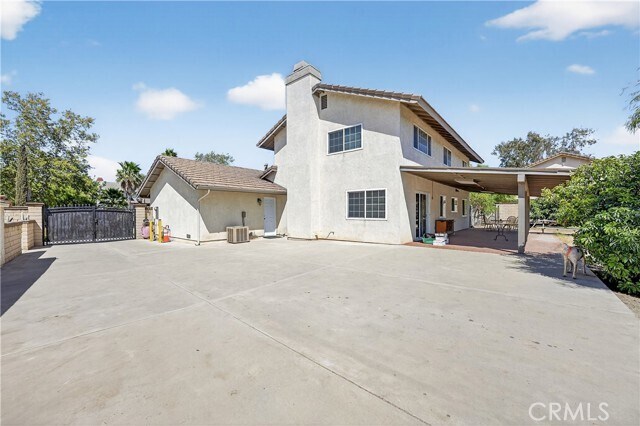 Building Photo - 10728 Valley Dr