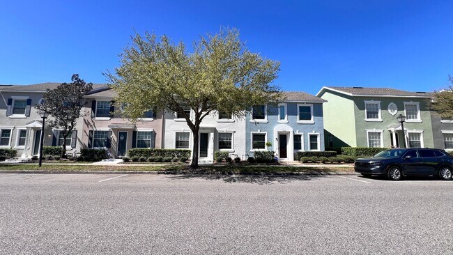 Building Photo - Upgraded Avalon Park 3 Bed/2.5 Bath Townhome!