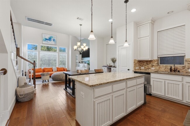 Building Photo - 1816 Dennis St