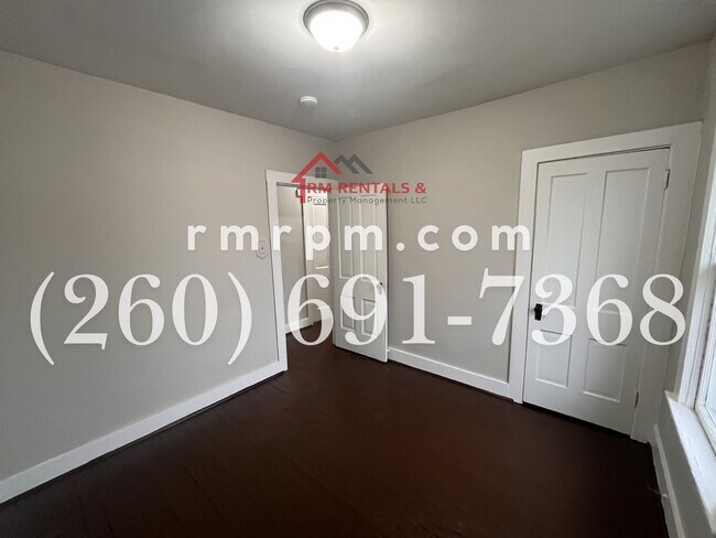 Building Photo - 439 E Taber St